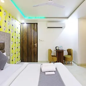 *** Hotel Broadway Near Delhi Airport India